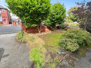 Front garden- click for photo gallery